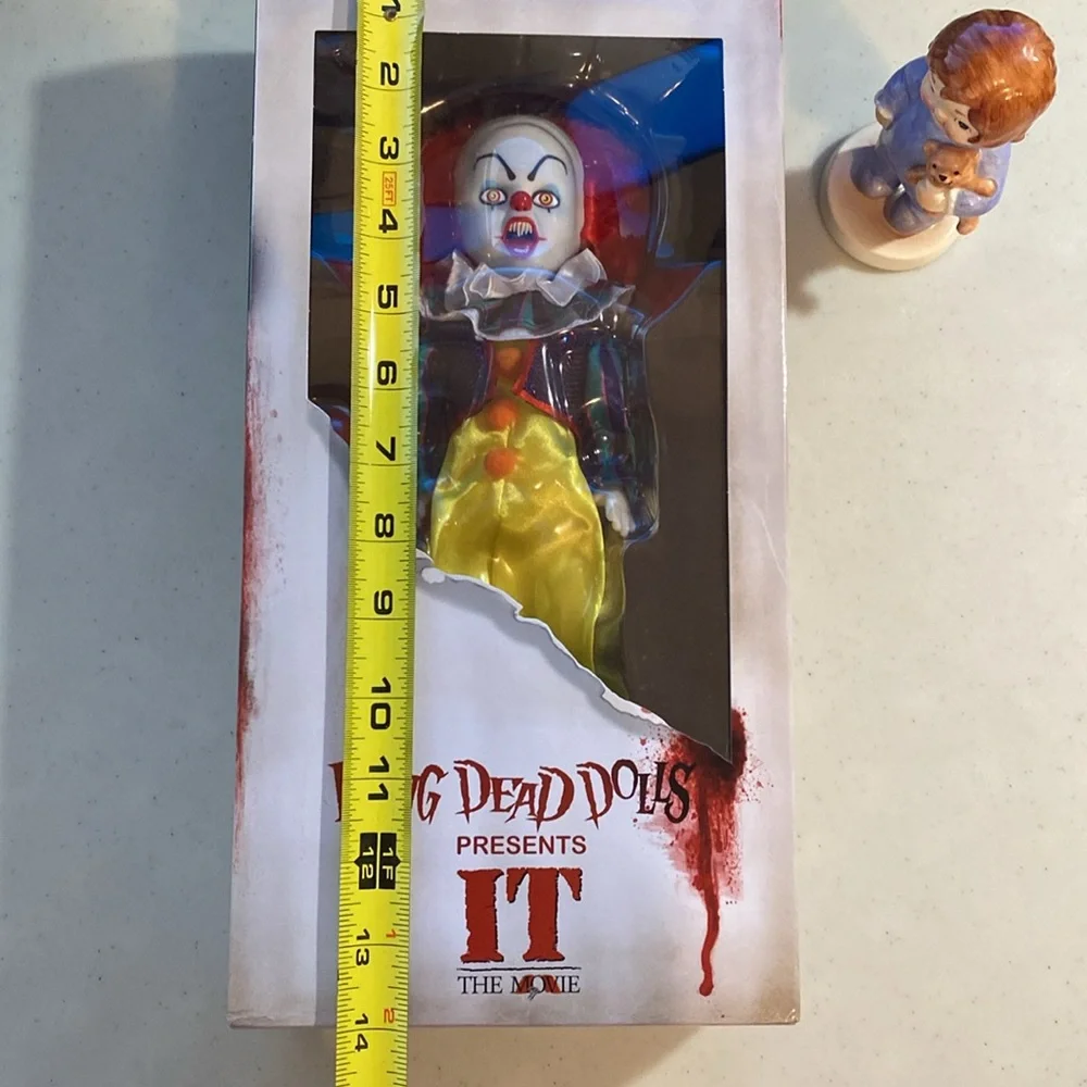 Living Dead Dolls Pennywise